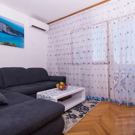 Apartman Roma *